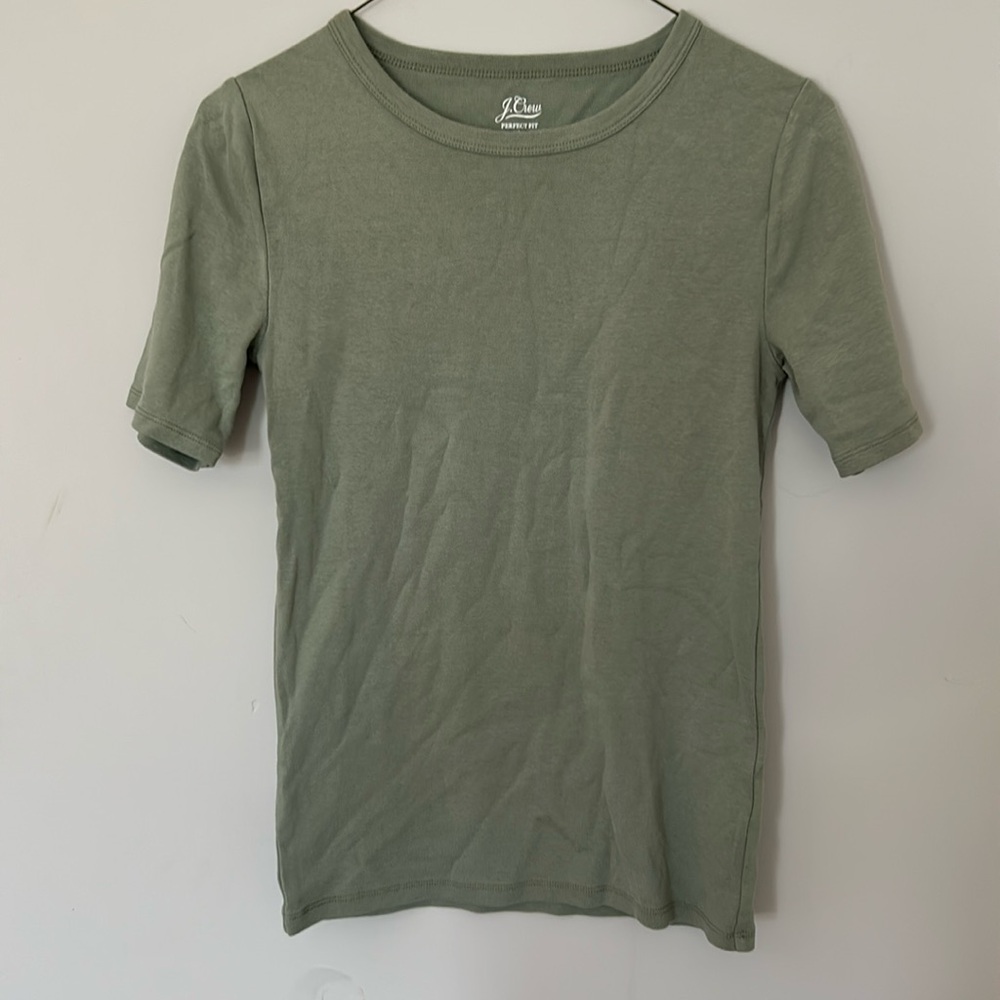 Green olive colored t shirt J.Crew women’s small